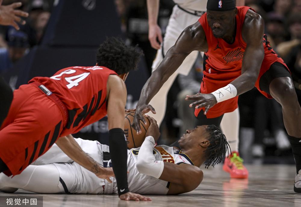 赛场上力争 赛场上力争