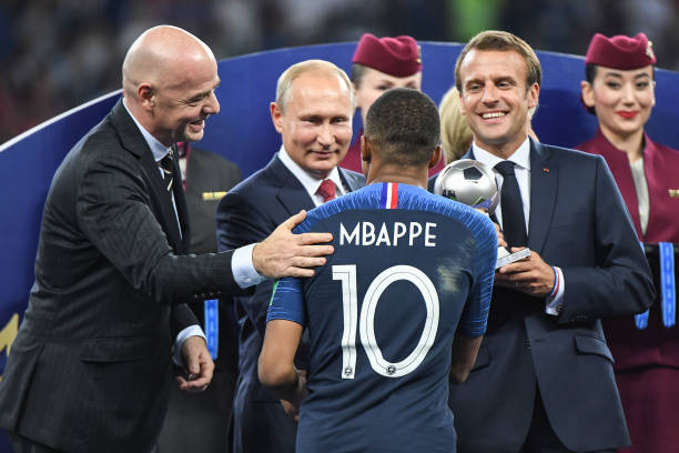 坛崭露头角 坛崭露头角