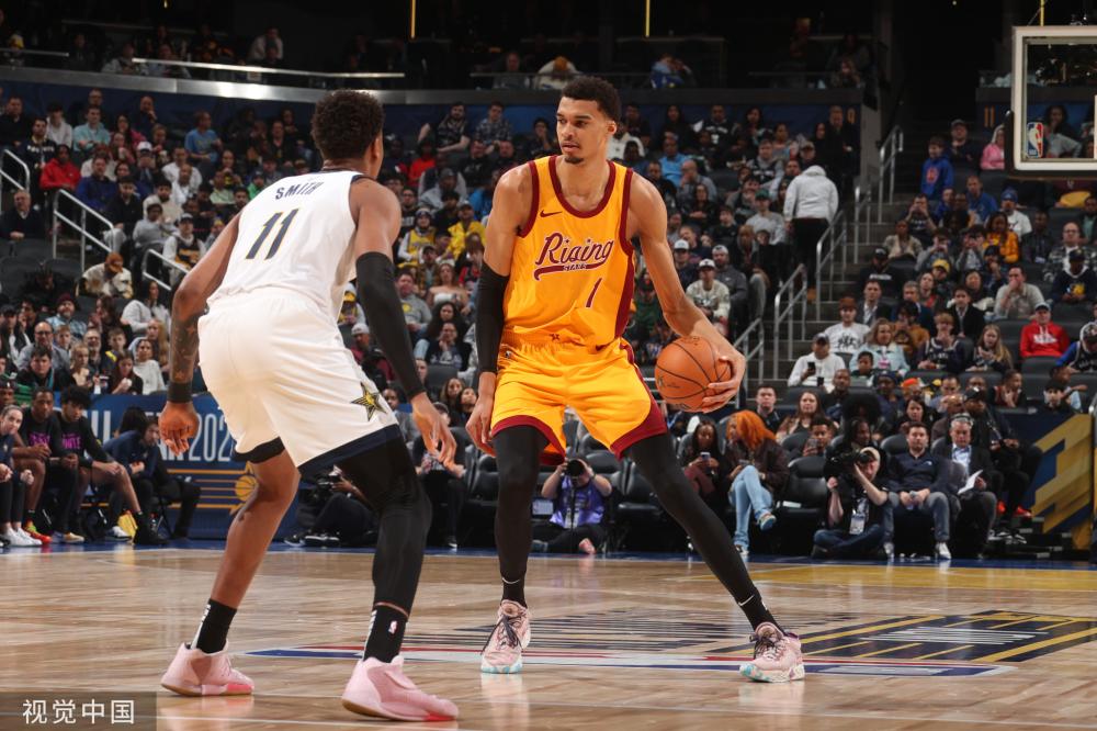 興奮不已 興奮不已